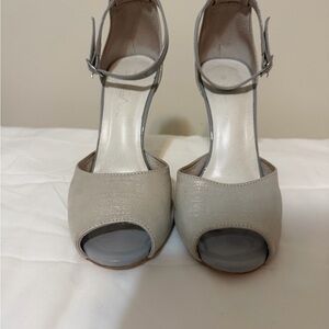 Elegant Gray Silver leather Women's Heels, Size 9